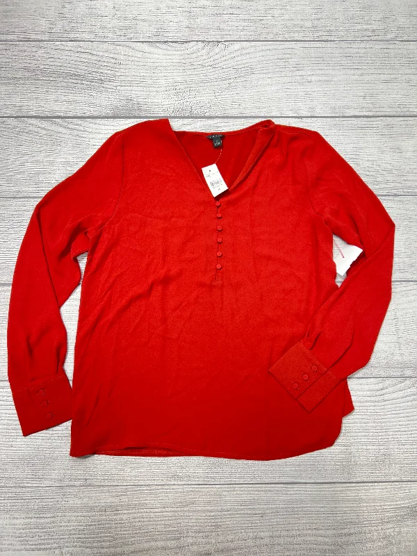 New! Top Long Sleeve By Ann Taylor In Red, Size: M