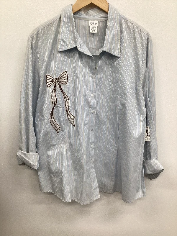 Top Long Sleeve By Clothes Mentor In Light Blue, Size: 24