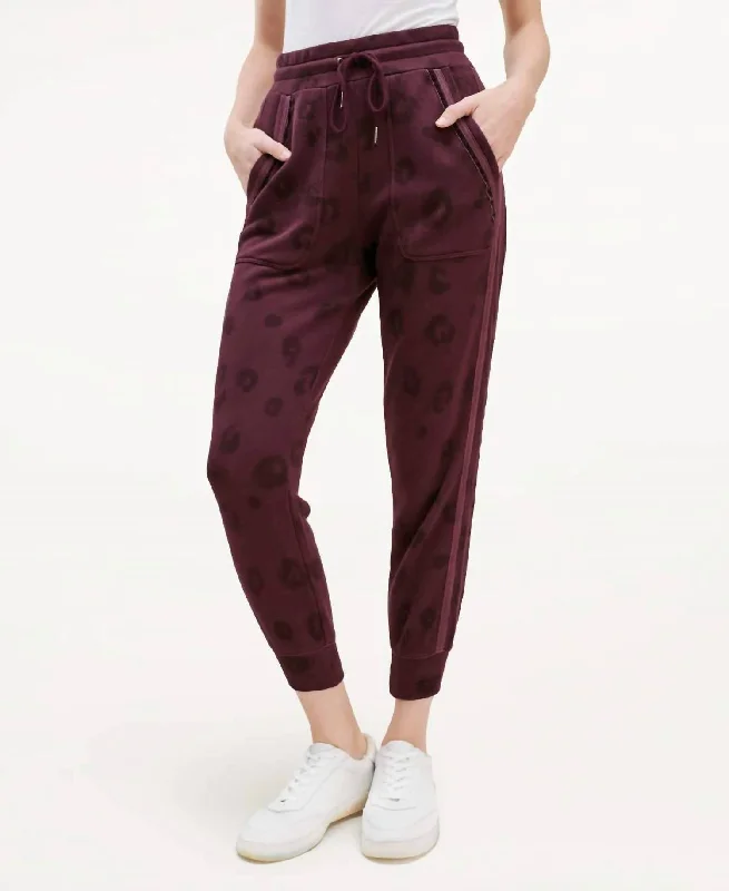 Corinna Jogger Pant In Black Cherry Leopard