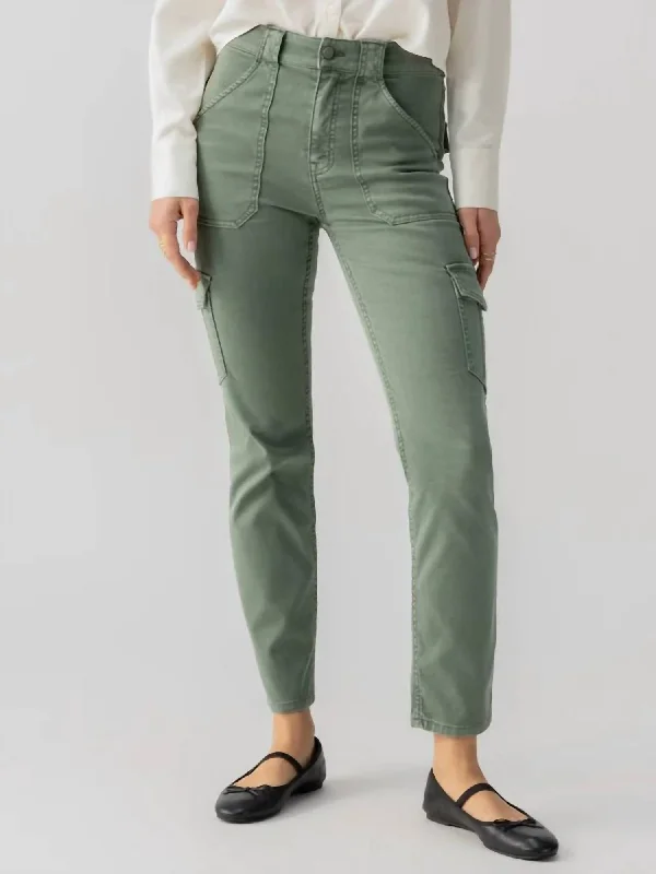 Sculpted Hayden Standard Rise Cargo Pant In Dark Spruce