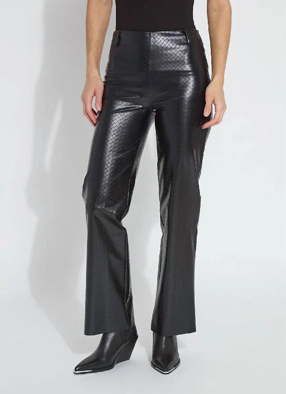 Straight Flare Leg Pant In Black